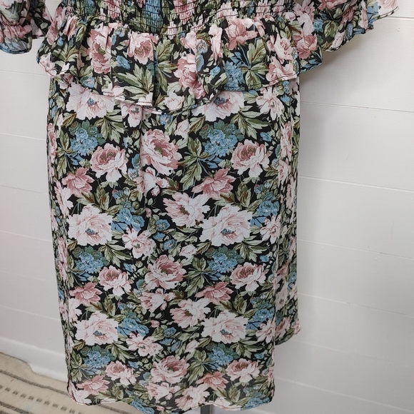 En Saison Open Back Floral Ruffle Mini Dress Size M - Picture 7 of 11